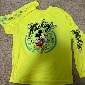 Vintage volt Disney shirt